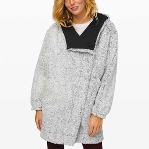 Warmth Restore Sherpa Wrap